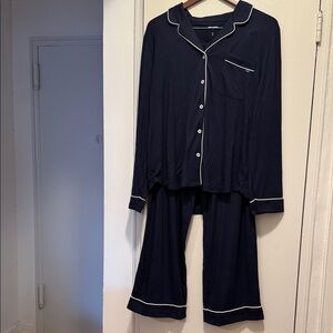 Cozy Earth Bamboo Pajama Set in Navy size L New With Tags